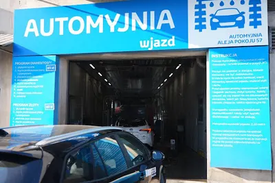 Myjnia Anwa | Myjnia automatyczna Anwa - wstępne mycie ręczne | mycie samochodu na myjni automatycznej Kraków